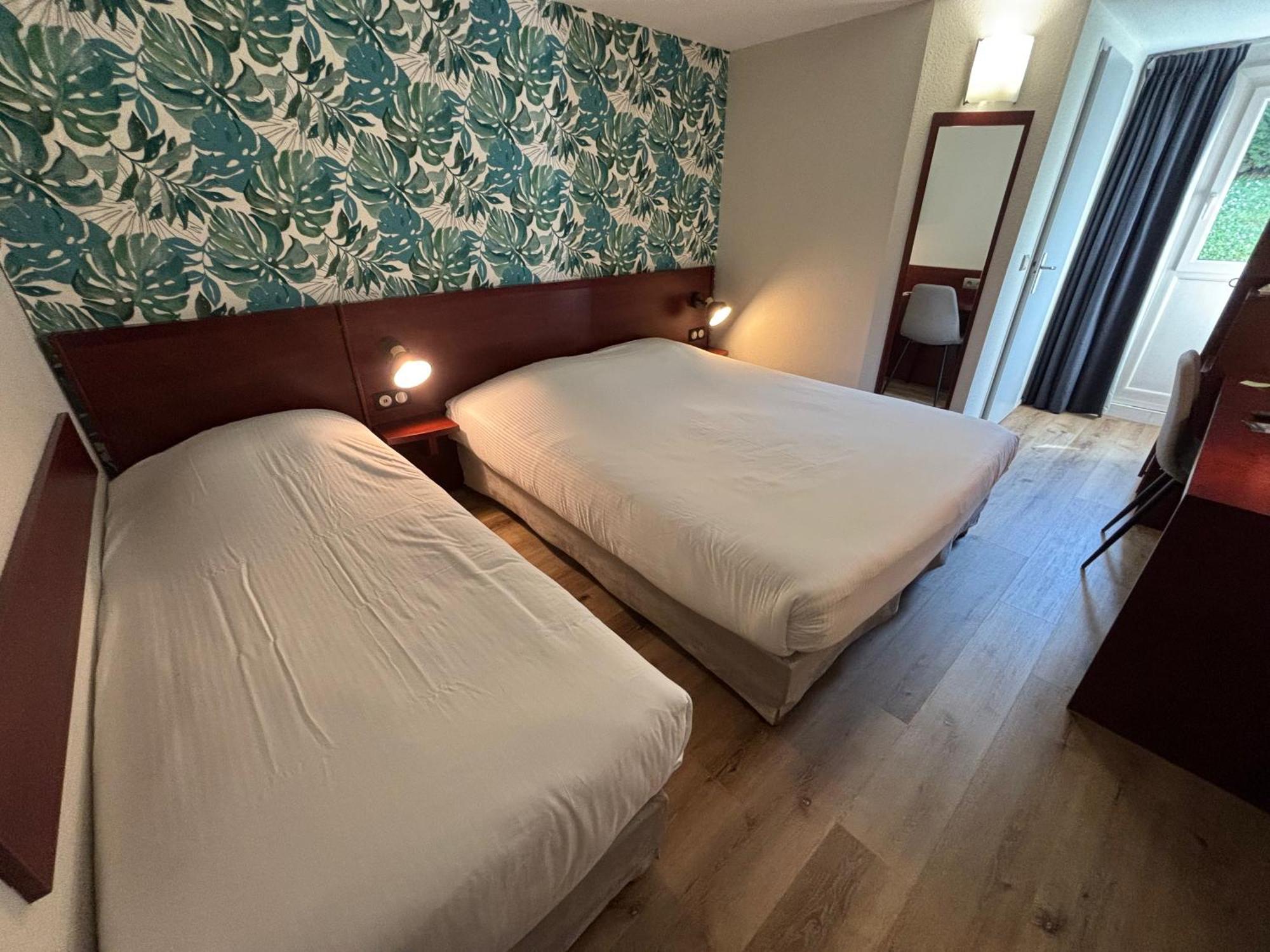 กีริอ๊าด บอร์โด ลอร์มงต์ Hotel ลอร์มองต์ ภายนอก รูปภาพ