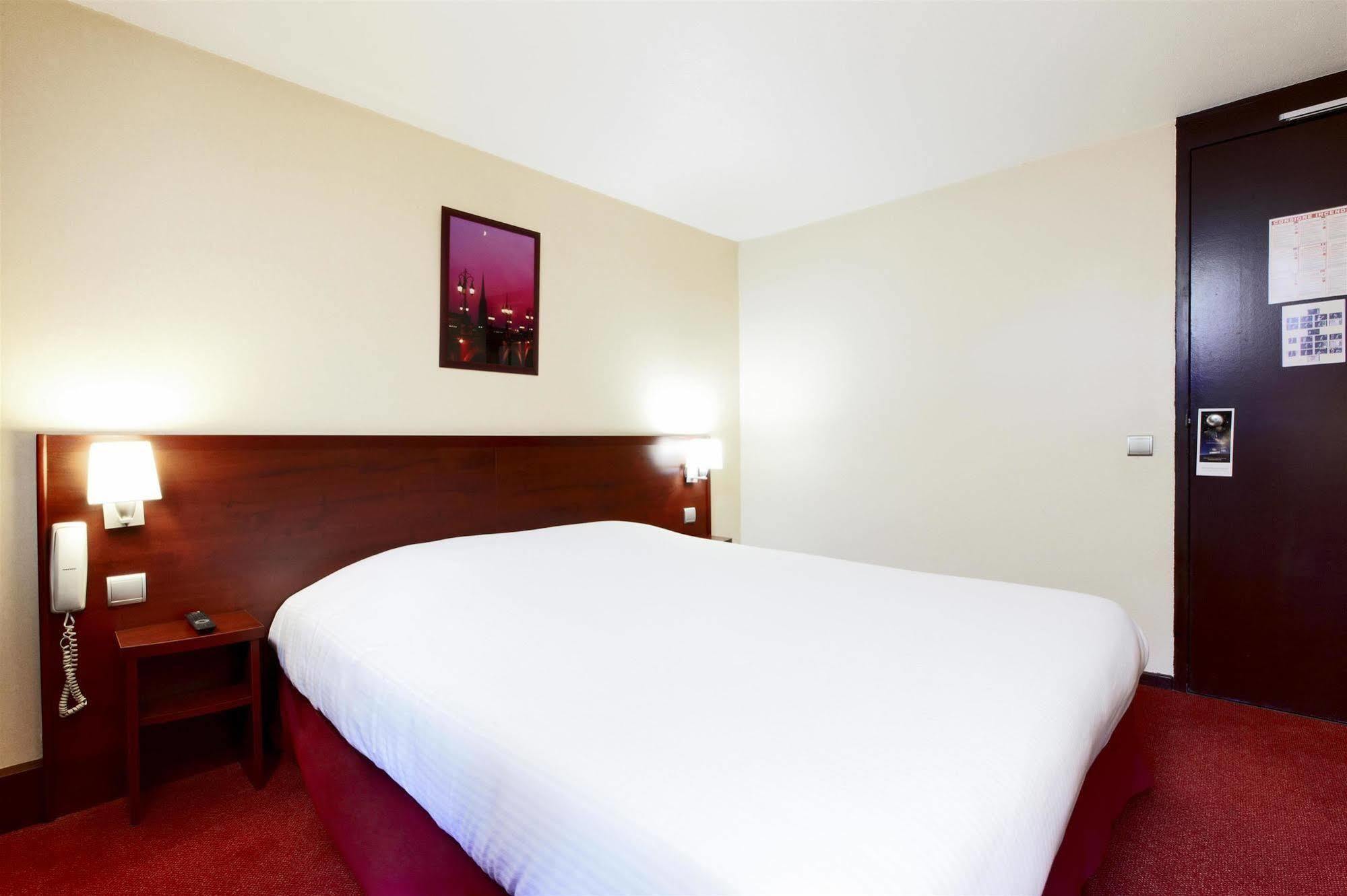 กีริอ๊าด บอร์โด ลอร์มงต์ Hotel ลอร์มองต์ ภายนอก รูปภาพ
